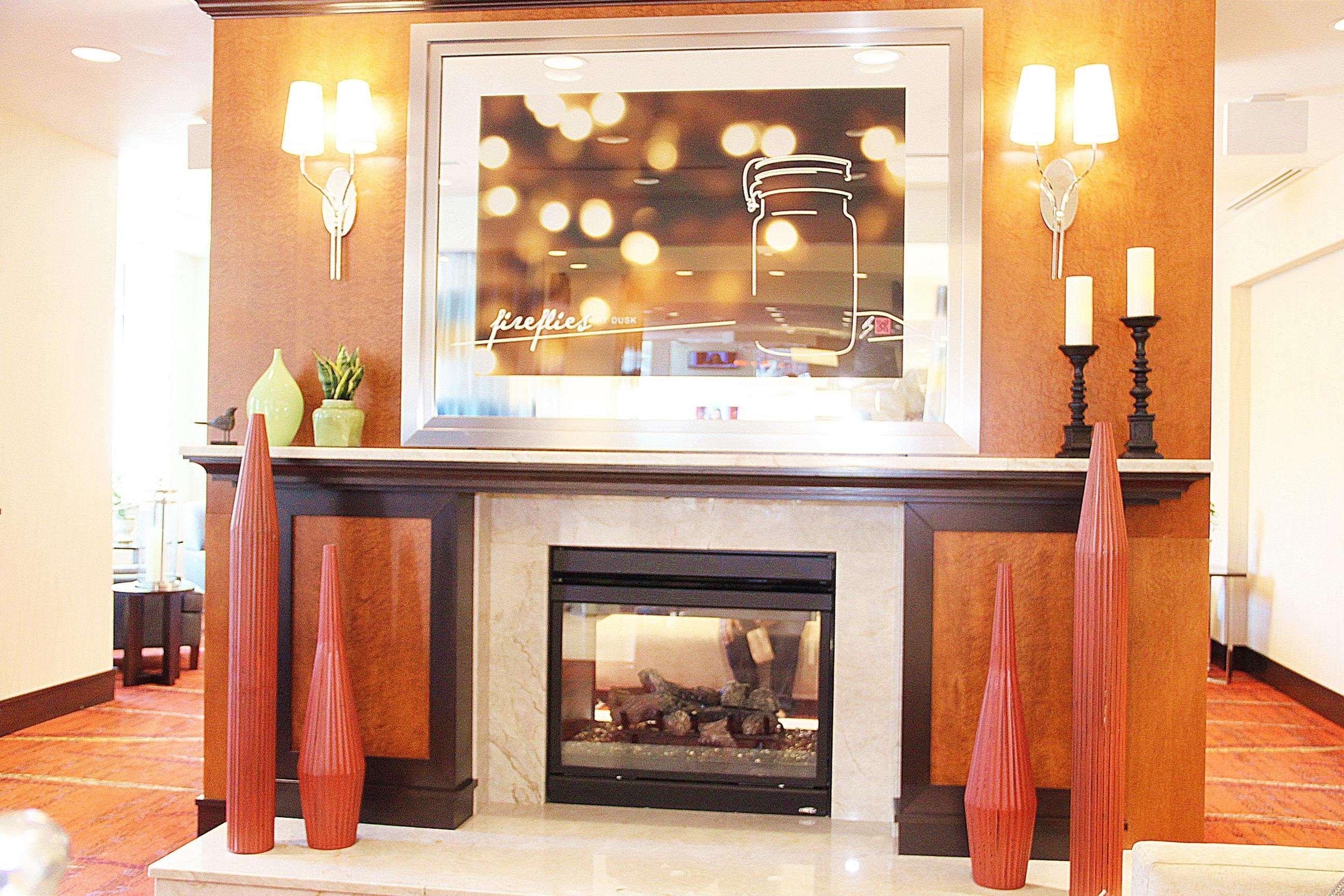 Hilton Garden Inn Falls Church Buitenkant foto