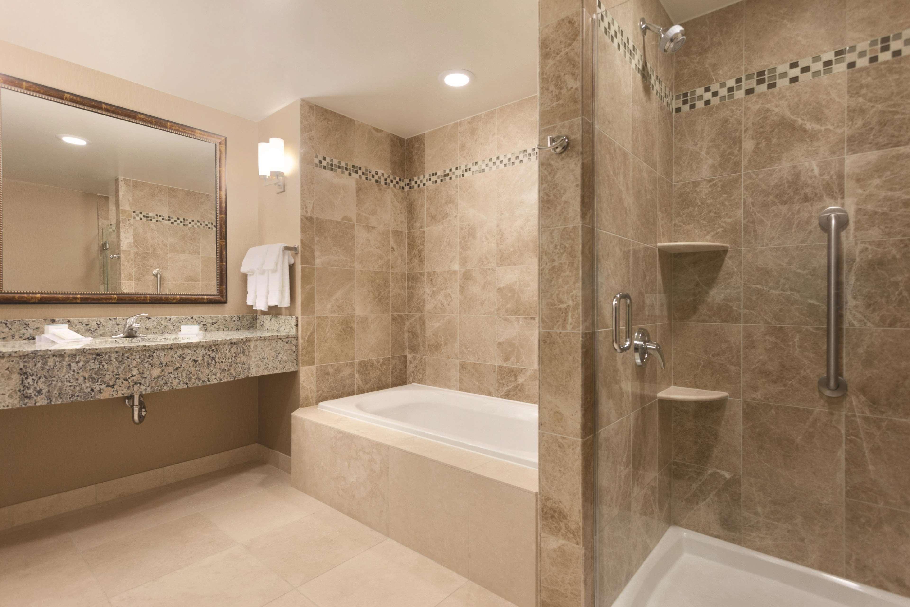 Hilton Garden Inn Falls Church Buitenkant foto