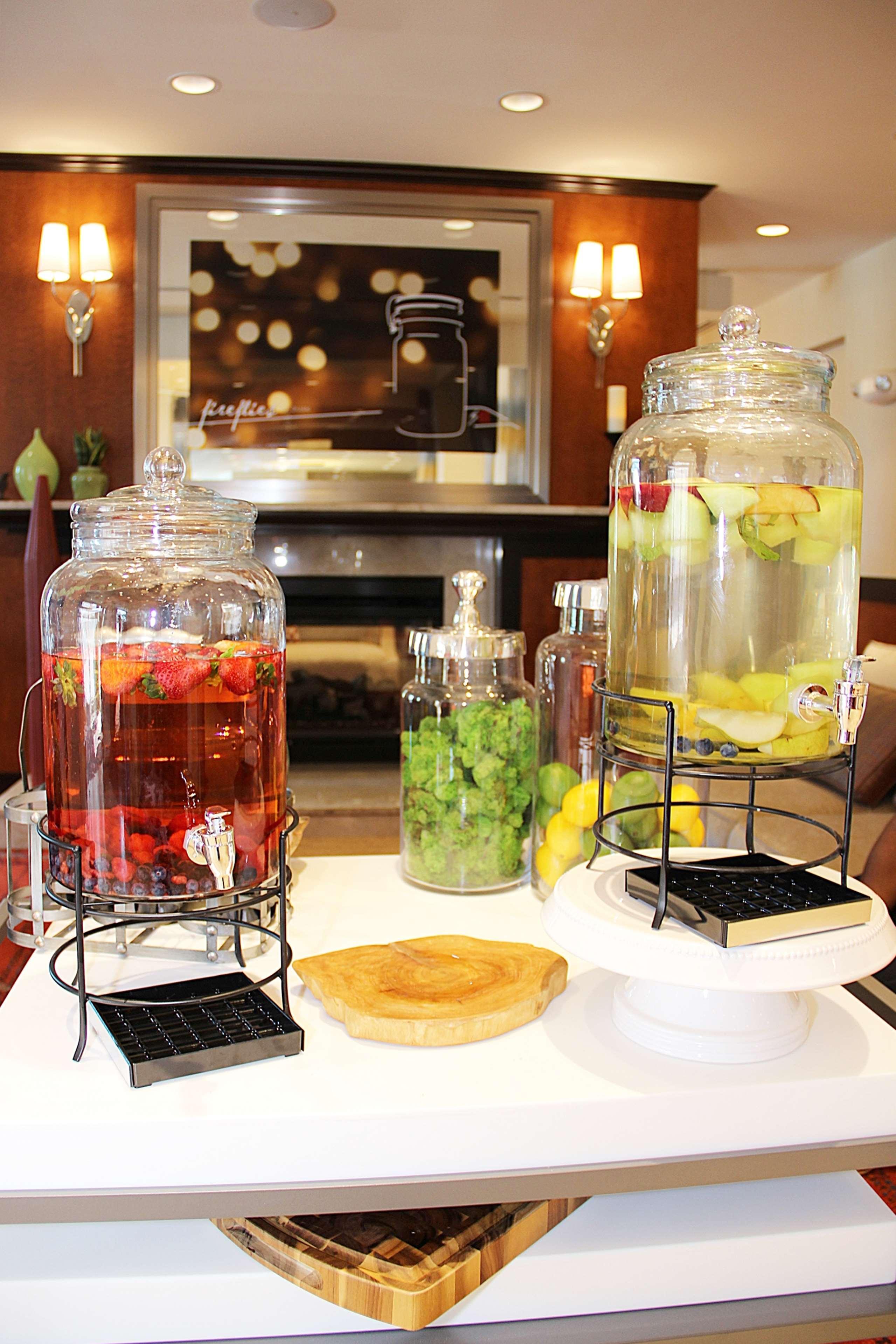 Hilton Garden Inn Falls Church Buitenkant foto