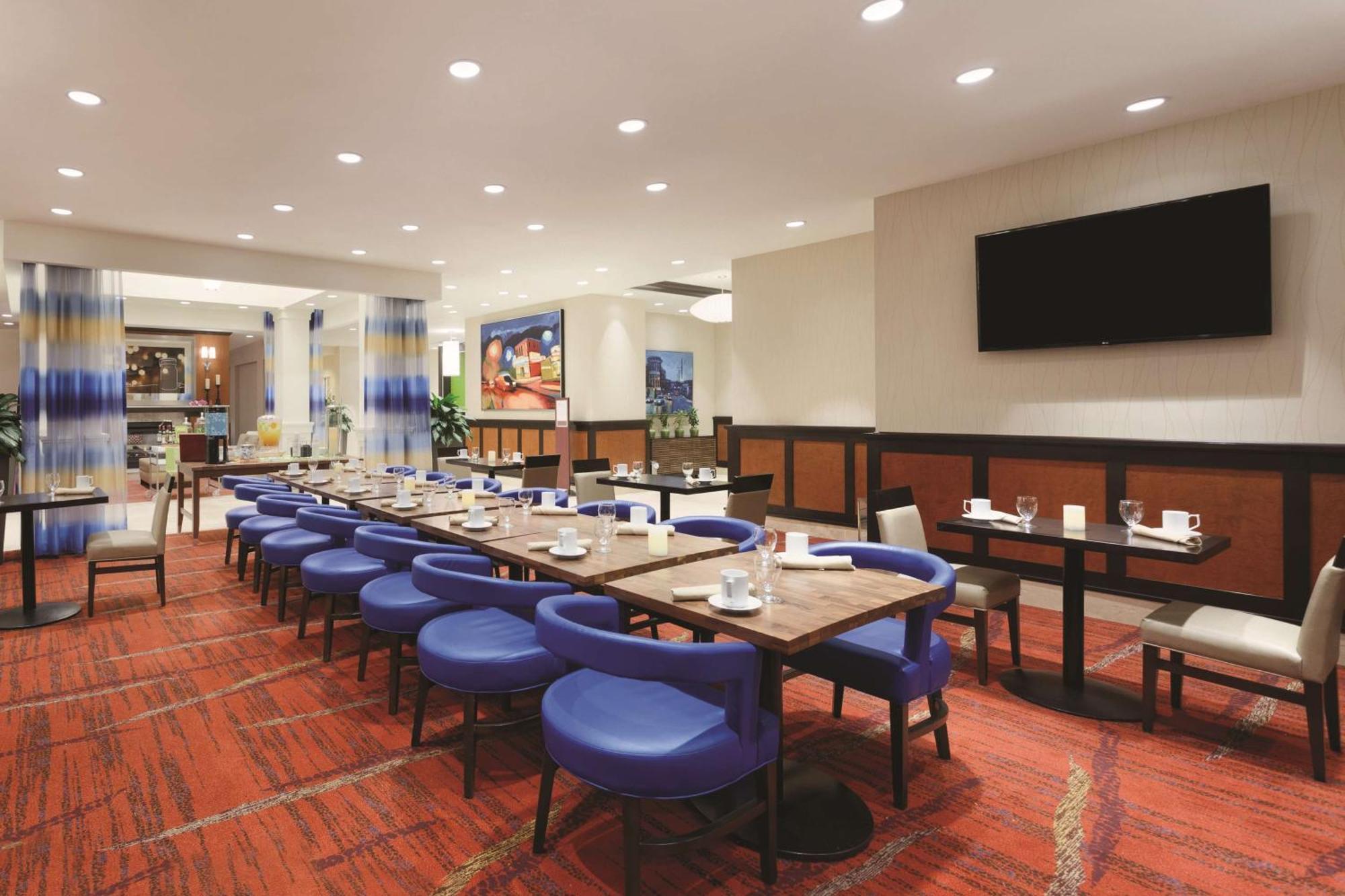 Hilton Garden Inn Falls Church Buitenkant foto